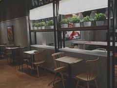 露天位-肯德基(盘龙奥莱店)
