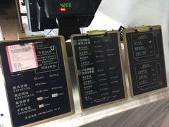 -UNI UNI(环亚凯瑟琳店)