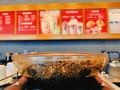 -星巴克臻选(广州高德置地秋广场店)