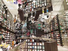 -钟书阁(群光广场店)
