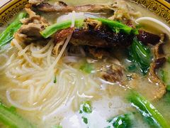 烤鸭米线-老陶包子铺(南大西南村店)
