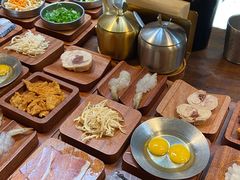-银米·云南传统过桥米线(双廊黑金冠店)