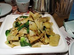 -黄泥岗·地道湖北菜(奥特莱斯店)