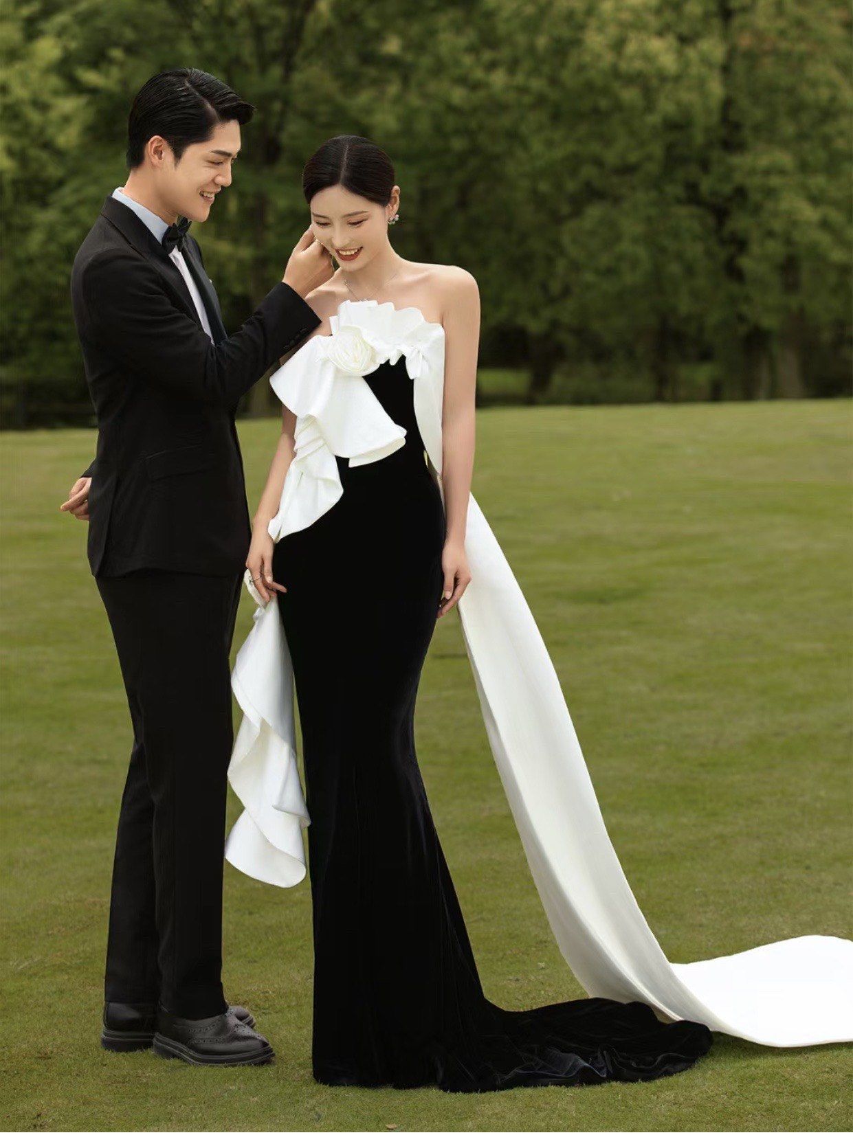 n#婚纱照风格推荐 #婚纱照 #备婚 #外景婚纱照 #草坪婚纱照 #法式