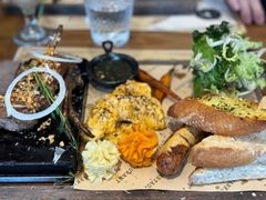 -Mark&Mars Restaurant