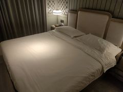 -浅深(世茂滨江精品店)