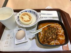 -蒙自源米线大王(东站店)