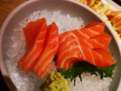 三文鱼刺身-初居食屋日式料理(万象城购物中心店)
