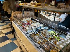 -85度C(生甜甜圈研究工坊·上海平凉店)