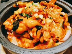 沸腾石锅牛蛙-湘满甲·黄焖甲鱼创始者·湘菜·鲁菜(潘家园店)