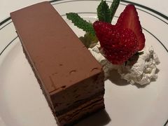 巧克力慕斯蛋糕配自制奶油-Wolfgang’s Steakhouse 沃夫冈牛排馆(上海白玉兰广场店)