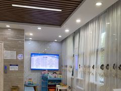 -茂菊口腔连锁(浦东南路店)