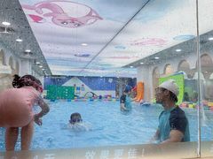 -龙格亲子游泳·水育早教运动中心(龙湾天街店)