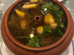 汽锅鸡-小厨子私房菜·云南美食店