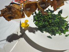 -小河公主秘制烤羊腿(小绿谷店)