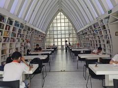 -钟书阁(松江泰晤士小镇店)