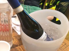 -胡桃里音乐餐厅(陶溪川店)(川湘赣菜·世界百大酒庄直供红酒·音乐表演)