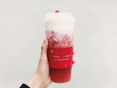 霸气芝士草莓-奈雪的茶(市百一店)