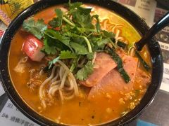 -星林居酸辣米线餐厅