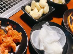 -肉甲韩国木炭烤肉(新壹街1店)