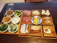 -银米·云南传统过桥米线(双廊黑金冠店)