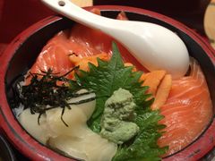 三文鱼海胆饭-乾山寿司(好运街店)