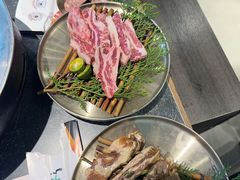 -草家酱蟹炭火烤肉店(珲春南路二店)