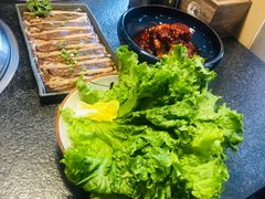 -草家酱蟹炭火烤肉店(珲春南路一店)