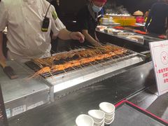 -四海一家自助餐(益田假日广场店)