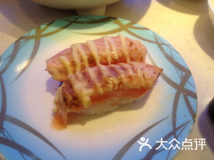 文火三文鱼寿司_芝士fan榴莲粉