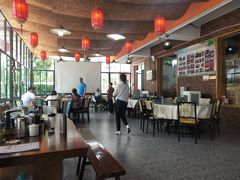 大堂-恋拐子油爆虾·家常菜
