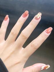 -UGIRL有个美甲
