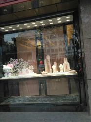 -周大福CHOW TAI FOOK(解放路天鸿小食代店)