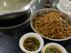 干炒牛河-牛一煲美食(江高店)