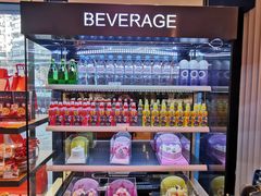 面包甜点陈列柜-巴黎贝甜(五月花广场店)