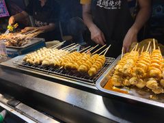 -泰龙城小吃街