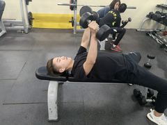 -开阳里游泳健身
