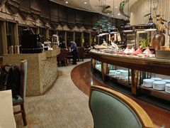 -怡豪大饭店·49楼旋转自助餐厅