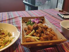 -香巴拉云南餐厅(华莱坞店)