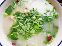 鸭汤米线-烤鸭肉夹馍鸭汤店