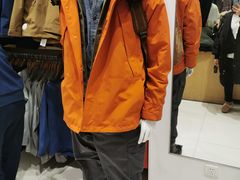 -优衣库(威海威高购物中心店)