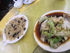 -明月食府(二区干二路店)