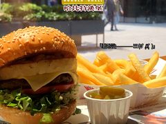 -The Habit Burger Grill 哈比特汉堡(复兴soho店)