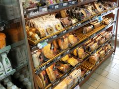 -全家便利店(沪太路三店)
