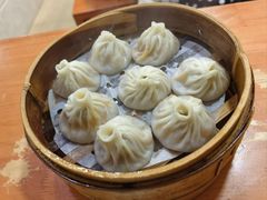 -莱莱小笼·乔艾