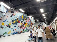 -超极限攀岩馆(六元素店)