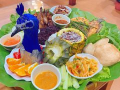 -沐毫傣泐云南菜孔雀宴•手抓饭傣味烧烤(曼听公园店)