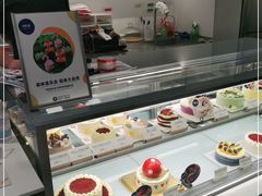 面包甜点陈列柜-派悦坊·甜品·蛋糕(虹口龙之梦店)