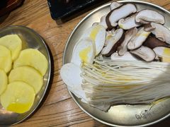 -金刚山黑牛炭火自助烤肉(西大望路店)