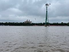 -人民防洪胜利纪念塔